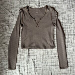 American Eagle Long Sleeve Tee